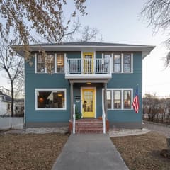 Downtown, 2bedroom, 2 bath, Beautiful Apartment!