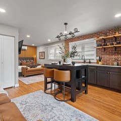 Stylish Studio · King Bed, Brick & Trex Deck