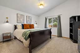 Townhouse, Fenced Yard 2bd 2Bath