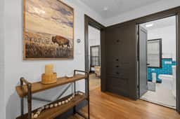 No airbnb fees! Cleaning fee only 2bedroomDowntown