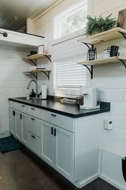 Peaceful Tiny House with Great Views and Wildlife!