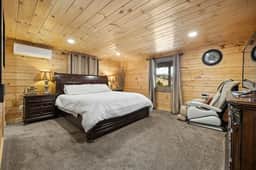 East Pines :Modern Cabin in nature