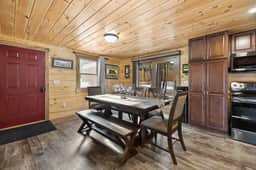 East Pines :Modern Cabin in nature