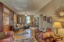 13 beds, Hot tub, flat parking, Terry Peak!