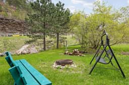 The Pondo: Cabin 8 - Image 3