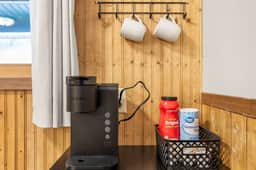 The Pondo: Room 20 – Spacious Stay - Image 3