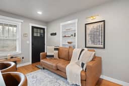 Stylish Studio · King Bed, Brick & Trex Deck - Image 5