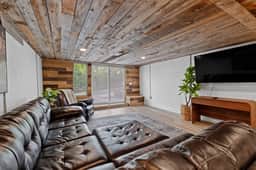Large Group Cabin, Hot Tub, Lots of Flat Parking - Image 3