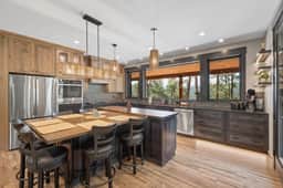 4 King bedrooms, 3.5 bath, Hot Tub, Cliff Views - Image 5