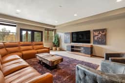 Private: 10 Beds, Hot Tub & Forest Views Near Lead - Image 4