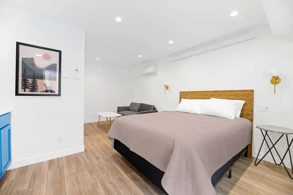 Queen City Inn #4 - Image 1