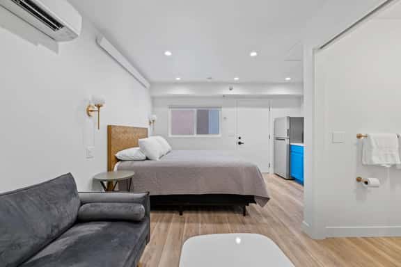Queen City Inn #3 - Image 1