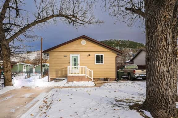 Cozy Duplex in Sturgis City Limits - Image 1