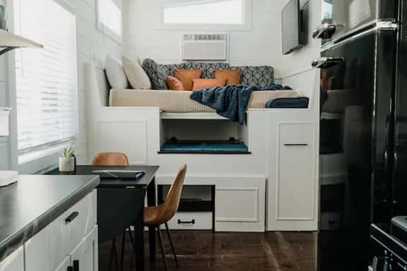 Peaceful Tiny House with Great Views and Wildlife! - Image 1