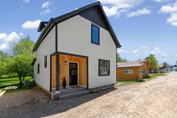 Modern Farmhouse | HotTub + Walk to Crow Peak Brew - Image 1