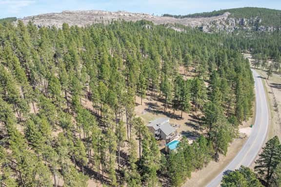 Forest Cabin, Hottub, 5 beds, - Image 1