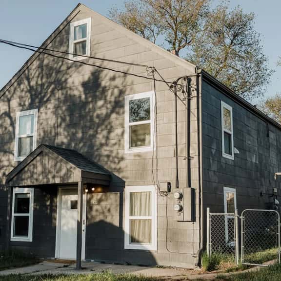 Cozy Stay in the Heart of Rapid City - Image 1
