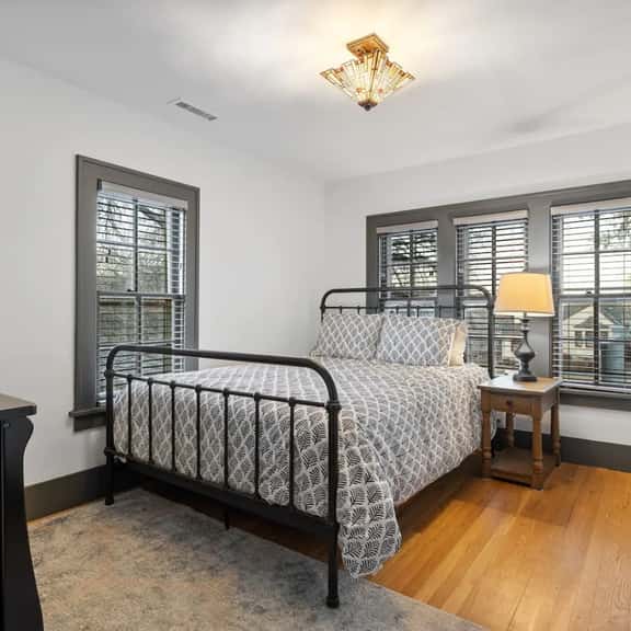 No airbnb fees! Cleaning fee only 2bedroomDowntown - Image 1