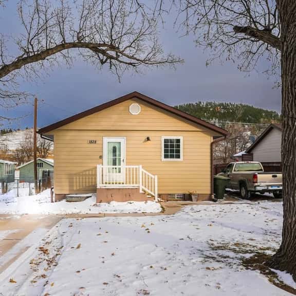 Cozy Duplex in Sturgis City Limits - Image 1