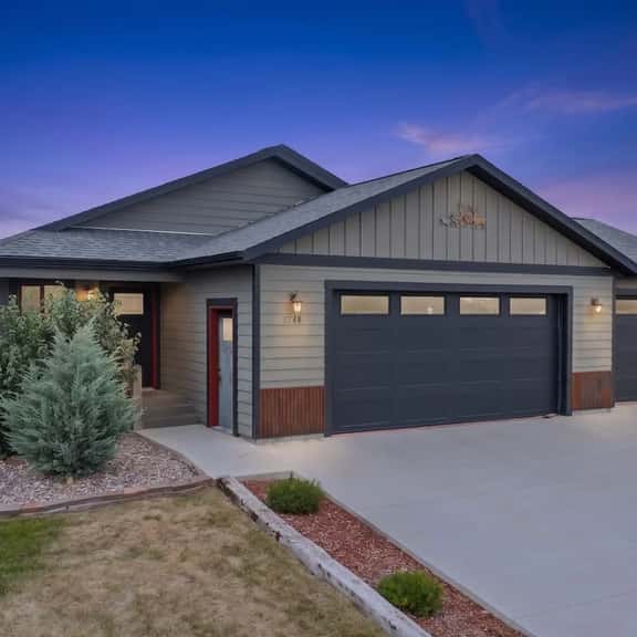 3BR 2BA, Spearfish Retreat, Deck & Fenced Yard - Image 1