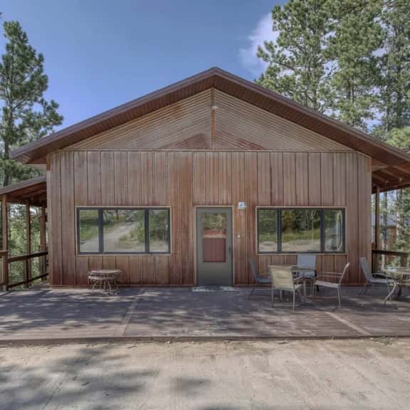 13 beds, Hot tub, flat parking, Terry Peak! - Image 1