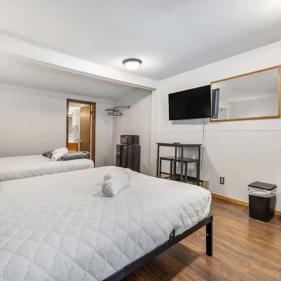 Room 16 – Classic Comfort - Image 1