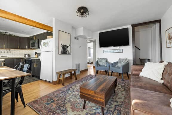 Cozy Stay - Close to Monument Arena