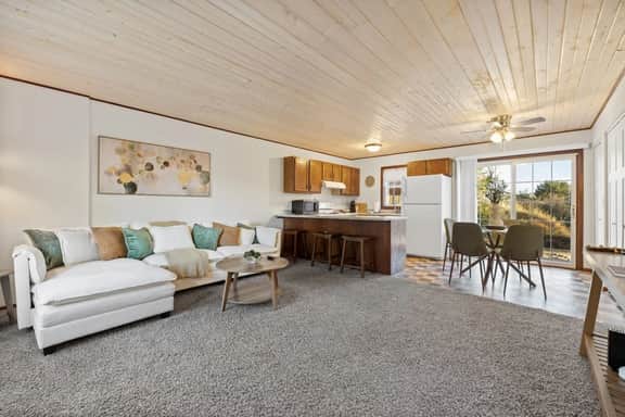 2 bedroom, 1 bath, townhome, west rapid location