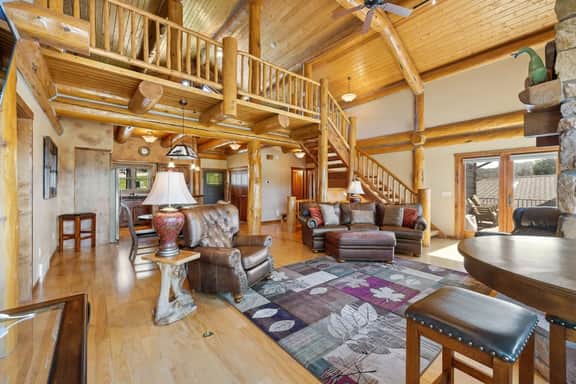 Golf Course, Sleeps 14+, Garage, Hot tub!