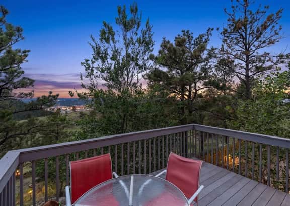 Treetop Guesthouse | Wilderness Feel In Rapid City