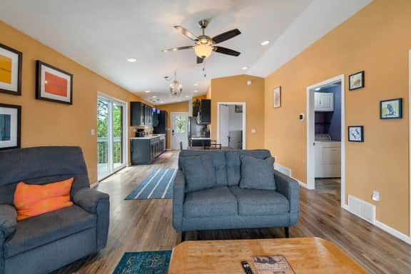 Treetop Guesthouse | Wilderness Feel In Rapid City