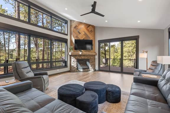 4 King bedrooms, 3.5 bath, Hot Tub, Cliff Views - Image 4