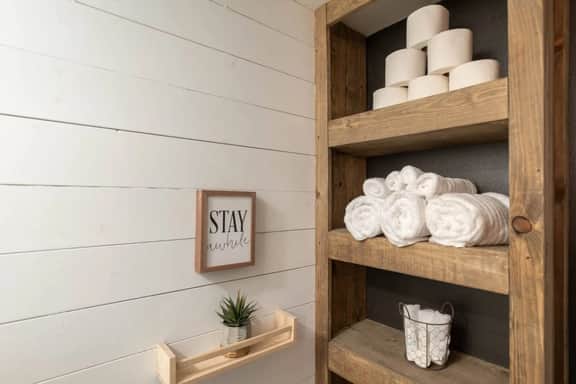 Downtown Modern-Farmhouse Studio with Hot Tub - Image 3