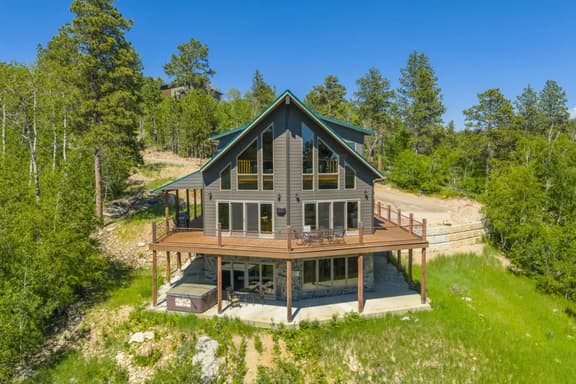 Eagle's Landing Lodge